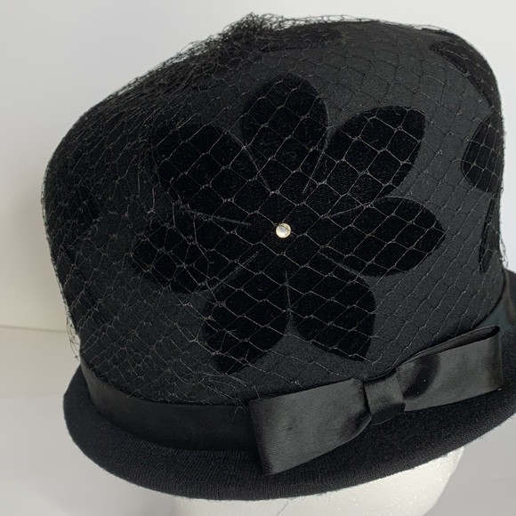 Vintage Henry Pollak Derby Hat Glenover Black Netting Velvet Flower Appliqués - Picture 13 of 16